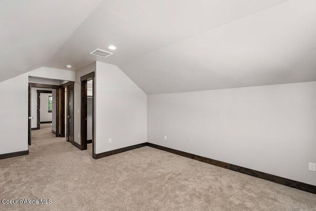 11925 N Rocking R RD, Hayden, ID 83835