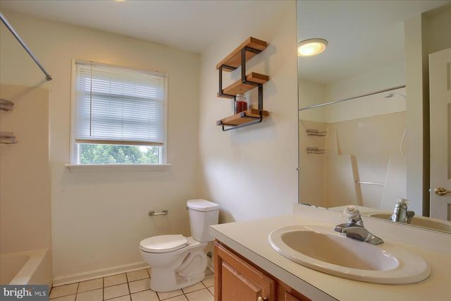 4179 KITTATINNY DR, Mechanicsburg, PA 17050