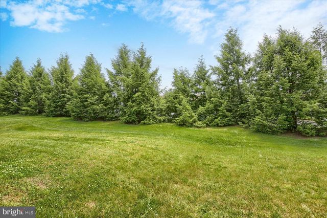 4179 KITTATINNY DR, Mechanicsburg, PA 17050