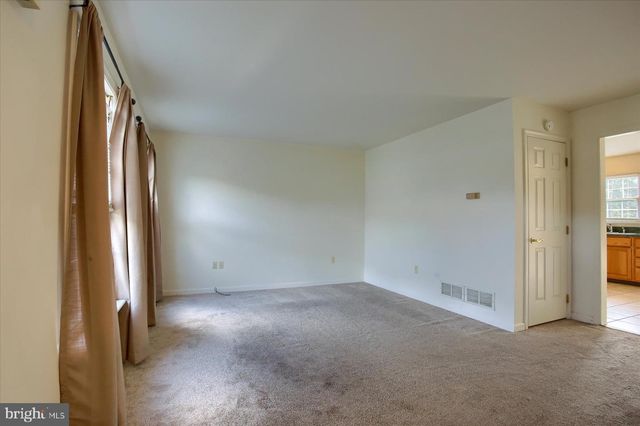 4179 KITTATINNY DR, Mechanicsburg, PA 17050