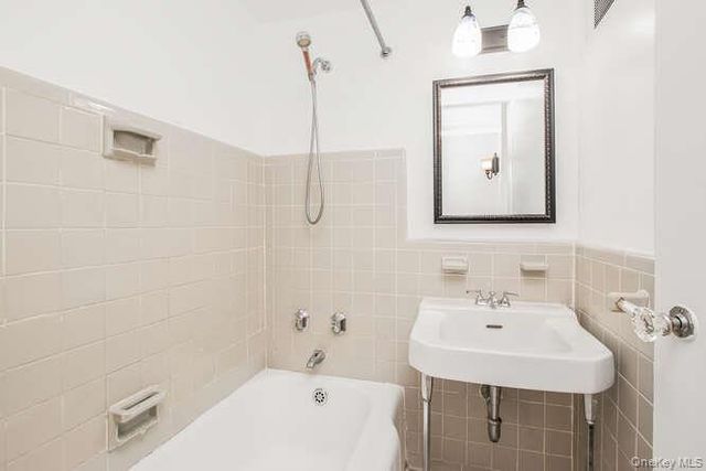 6 Fordham Hill Oval 15F, Bronx, NY 10468