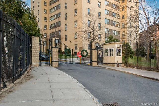 6 Fordham Hill Oval 15F, Bronx, NY 10468