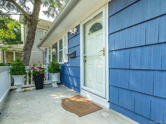 19 Elm Street, Greenvale, NY 11548