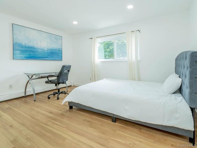 19 Elm Street, Greenvale, NY 11548