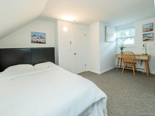 19 Elm Street, Greenvale, NY 11548