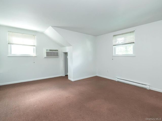 19 Elm Street, Greenvale, NY 11548