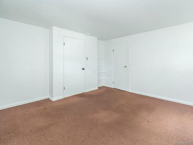 19 Elm Street, Greenvale, NY 11548
