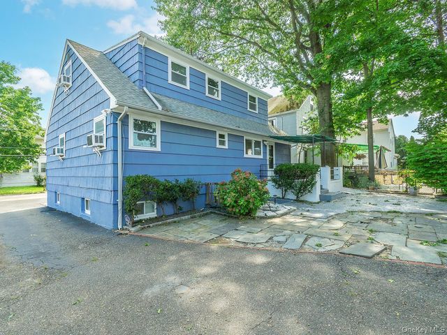 19 Elm Street, Greenvale, NY 11548