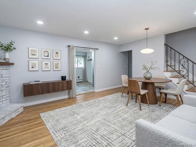 19 Elm Street, Greenvale, NY 11548