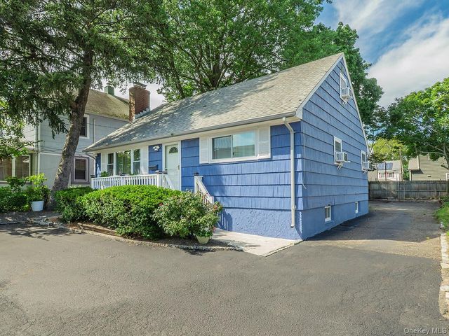 19 Elm Street, Greenvale, NY 11548