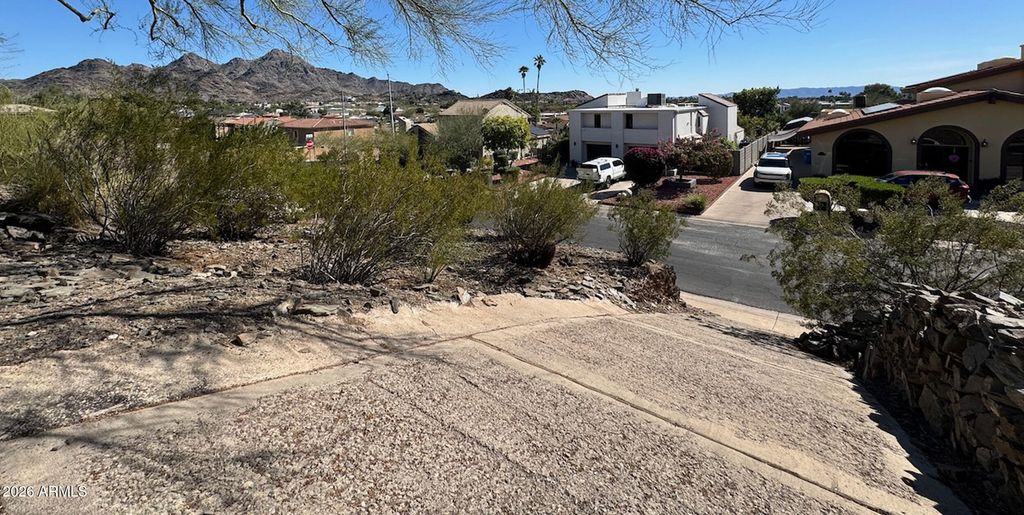 1334 E LAS PALMARITAS Drive, Phoenix, AZ 85020 — photo 5