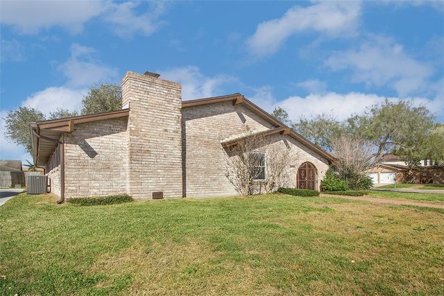 5801 Saint Andrews, Corpus Christi, TX 78411