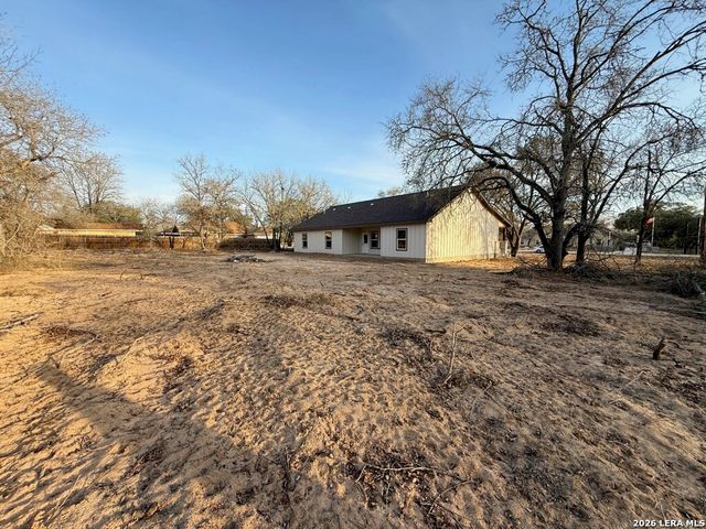 48 Grey Fox, Poteet, TX 78065