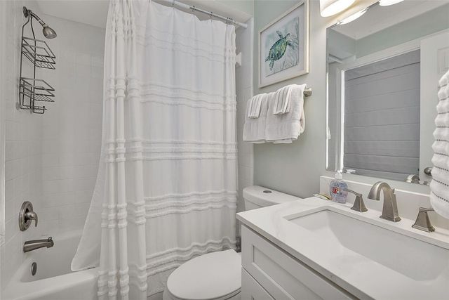 1495 Wood Ave, St Simons Island, GA 31522