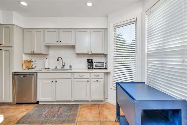 1495 Wood Ave, St Simons Island, GA 31522