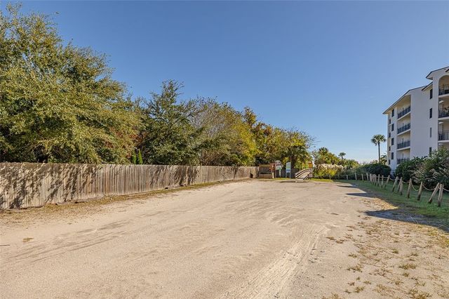 1495 Wood Ave, St Simons Island, GA 31522