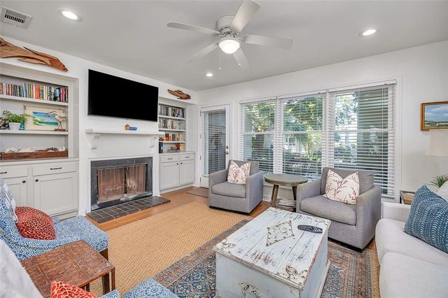 1495 Wood Ave, St Simons Island, GA 31522