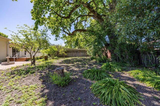 473 Verano Ave, Sonoma, CA 95476
