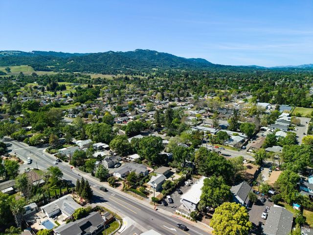 473 Verano Ave, Sonoma, CA 95476