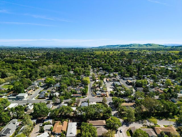 473 Verano Ave, Sonoma, CA 95476
