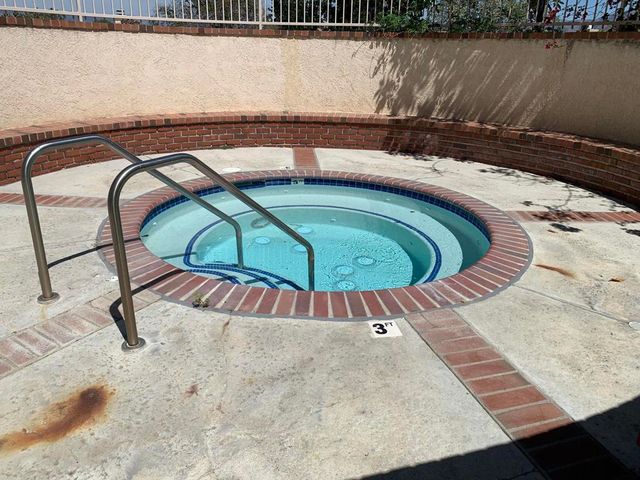 19852 Sandpiper Place 94, Newhall, CA 91321