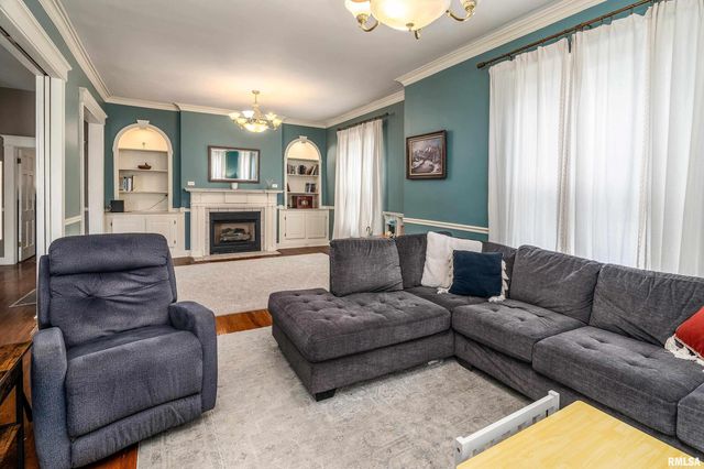 2101 WALNUT Street, Murphysboro, IL 62966