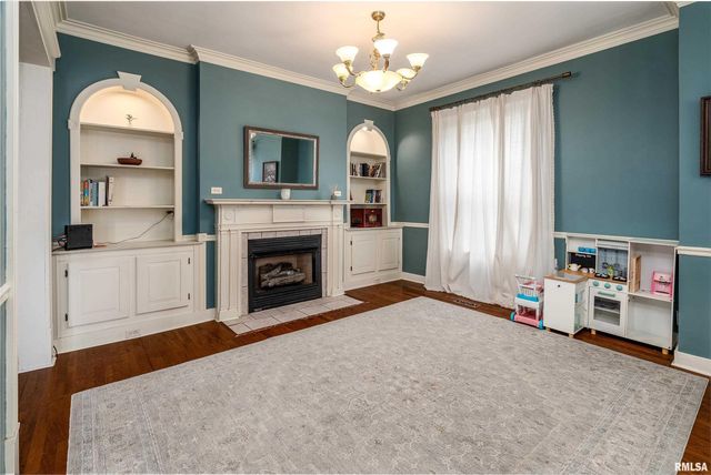 2101 WALNUT Street, Murphysboro, IL 62966