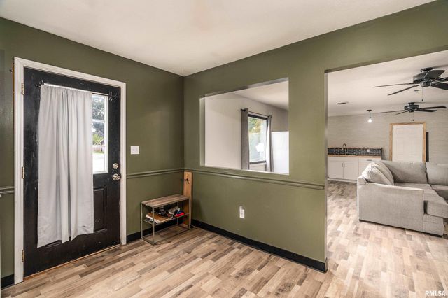 2101 WALNUT Street, Murphysboro, IL 62966