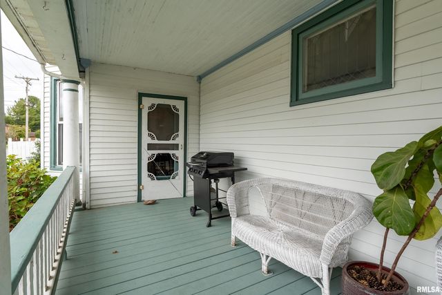 2101 WALNUT Street, Murphysboro, IL 62966