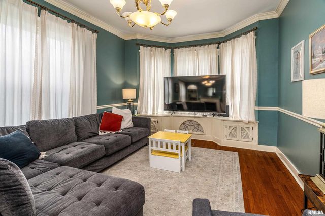 2101 WALNUT Street, Murphysboro, IL 62966