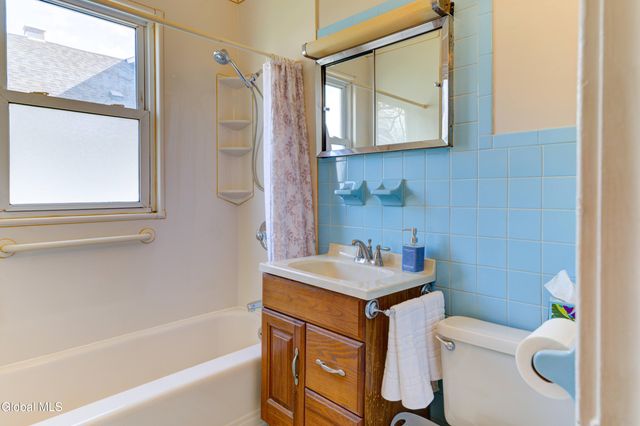 1162 S Country Club Drive, Niskayuna, NY 12309