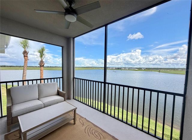 19110 SCALLOP LOOP 302, Lakewood Ranch, FL 34211