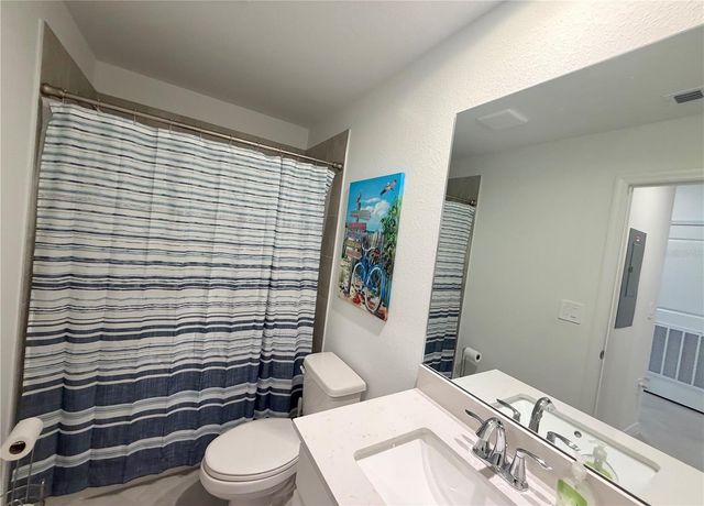 19110 SCALLOP LOOP 302, Lakewood Ranch, FL 34211