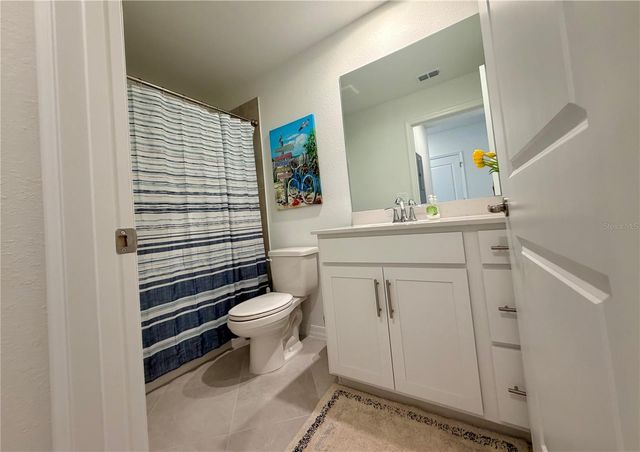 19110 SCALLOP LOOP 302, Lakewood Ranch, FL 34211