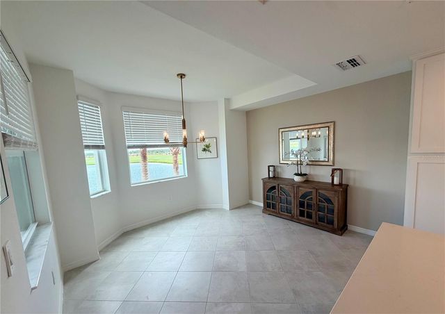 19110 SCALLOP LOOP 302, Lakewood Ranch, FL 34211