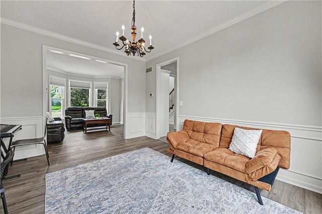 8900 W 148th Terrace, Overland Park, KS 66221