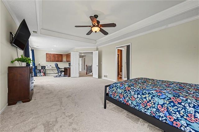 8900 W 148th Terrace, Overland Park, KS 66221