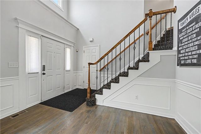 8900 W 148th Terrace, Overland Park, KS 66221