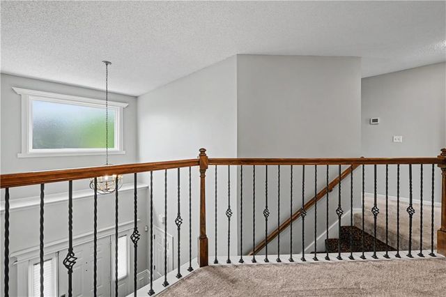 8900 W 148th Terrace, Overland Park, KS 66221