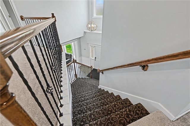 8900 W 148th Terrace, Overland Park, KS 66221