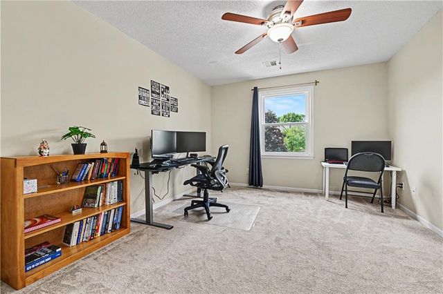 8900 W 148th Terrace, Overland Park, KS 66221