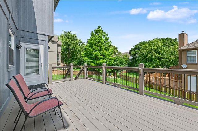 8900 W 148th Terrace, Overland Park, KS 66221