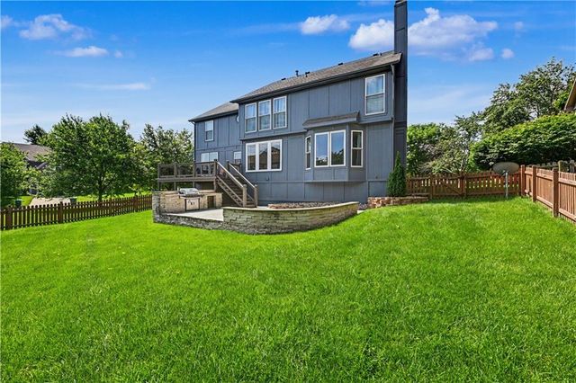 8900 W 148th Terrace, Overland Park, KS 66221