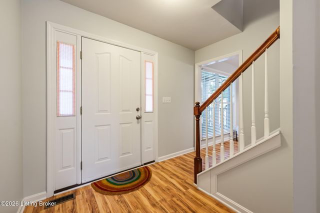 10904 Keene Rd, Louisville, KY 40241