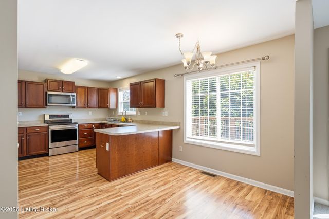 10904 Keene Rd, Louisville, KY 40241