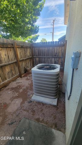 10051 RAILROAD Drive 703, El Paso, TX 79924