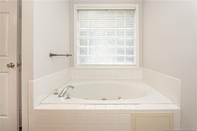 5039 Woodspring Drive, Hope Mills, NC 28348
