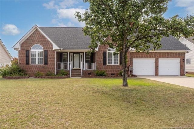 5039 Woodspring Drive, Hope Mills, NC 28348