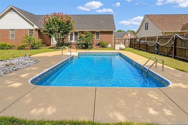 5039 Woodspring Drive, Hope Mills, NC 28348