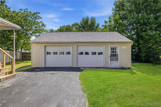 233 82nd Street, Niagara Falls, NY 14304